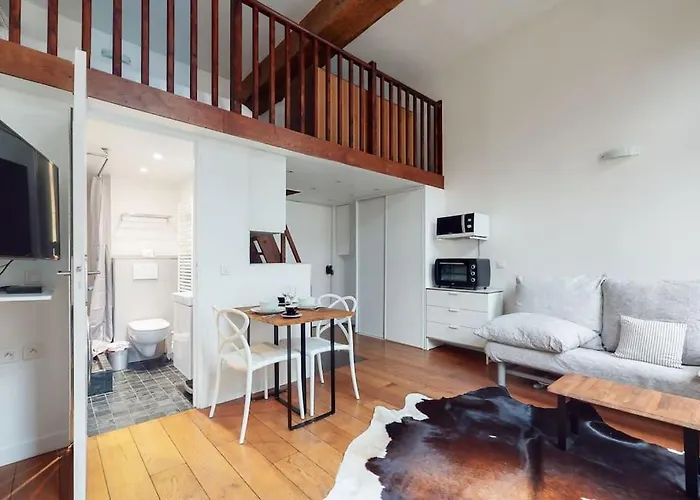 Chez Gustave: Clim Calm,saint Paul Marais, 2guests パリ