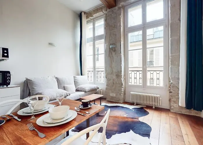 アパート Chez Gustave: Clim Calm,saint Paul Marais, 2guests