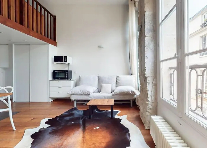 Chez Gustave: Clim Calm,saint Paul Marais, 2guests パリ