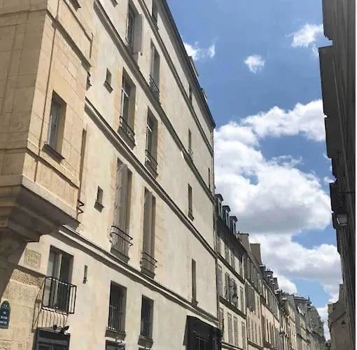 アパート Chez Gustave: Clim Calm,saint Paul Marais, 2guests パリ