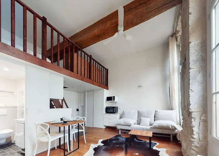 Chez Gustave: Clim Calm,saint Paul Marais, 2guests パリ