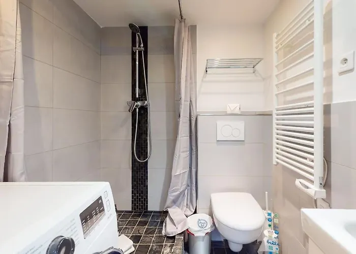 Chez Gustave: Clim Calm,saint Paul Marais, 2guests アパート パリ